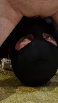 Chcaní na ústa otroka a čištění kundičky