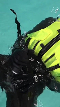 Neopren lust: uppblåsbar snorkelväst Njutning i poolen