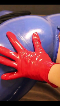 Heute war meine erste session als Rubberdoll