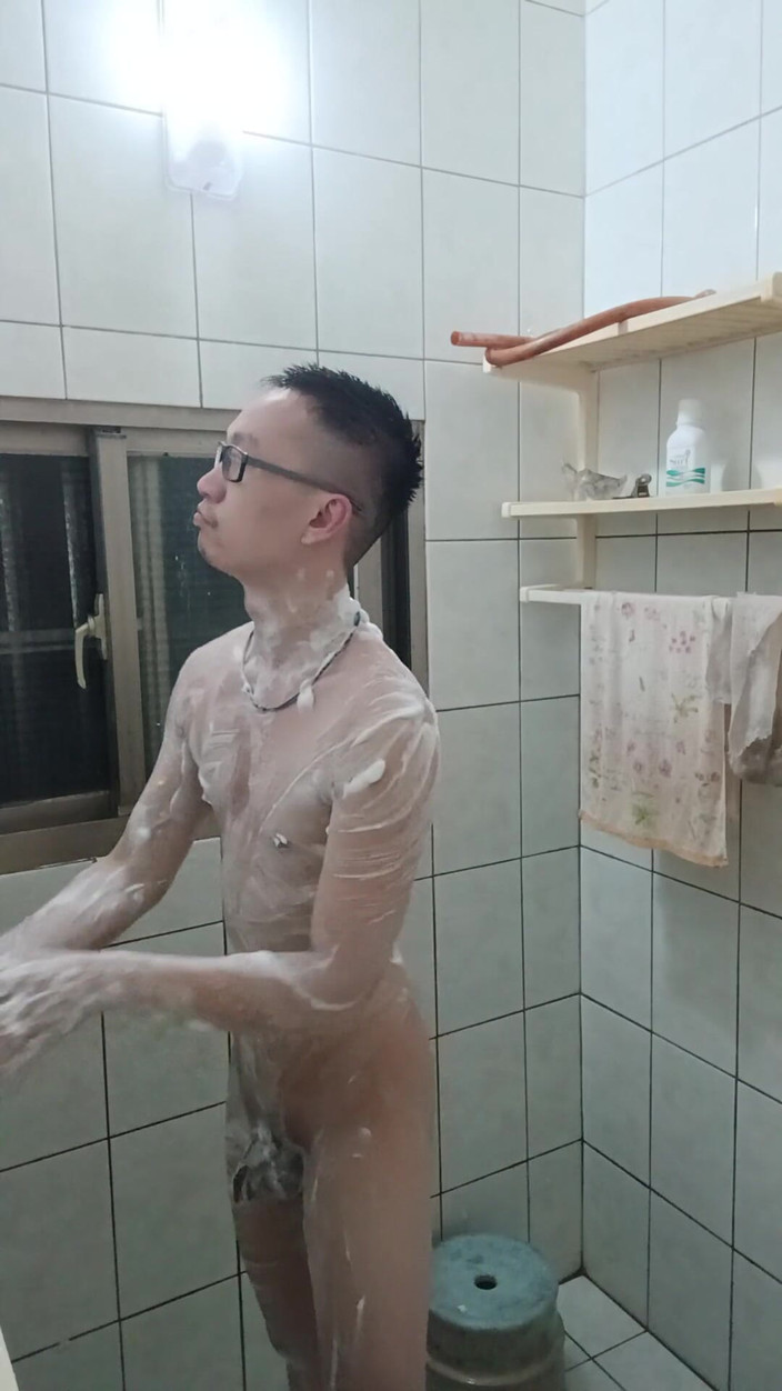 Gaysian fun: Prysznic w łazience