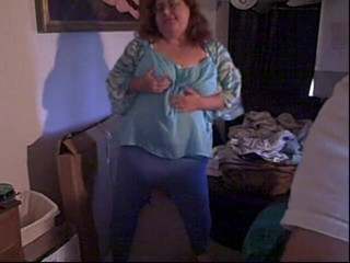 BBW nurse Vicki adventures with friends: BBW redhead dancing cam show in blue outfit