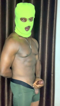 Horny Hunk Jerks off in the Morning