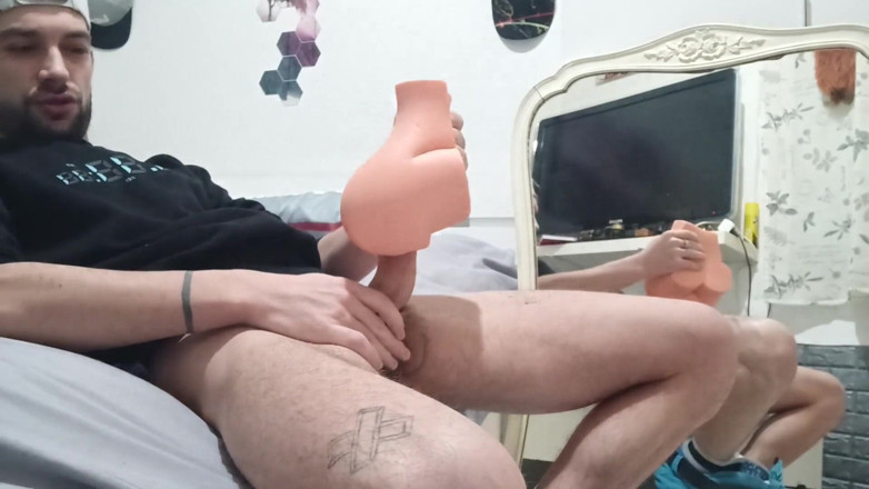 Ridley Dovarez | Gaysight: Bony Babyron in an effective and juicy solo