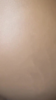 18 teen sexy černá holka dostává velké černé péro