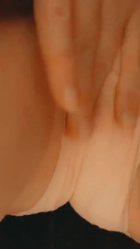 Petite chatte mouillée et sexe occasionnel
