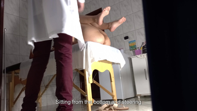 Gabi SweetCouplesStories: Het anale examen van de kleine blinde patiënt