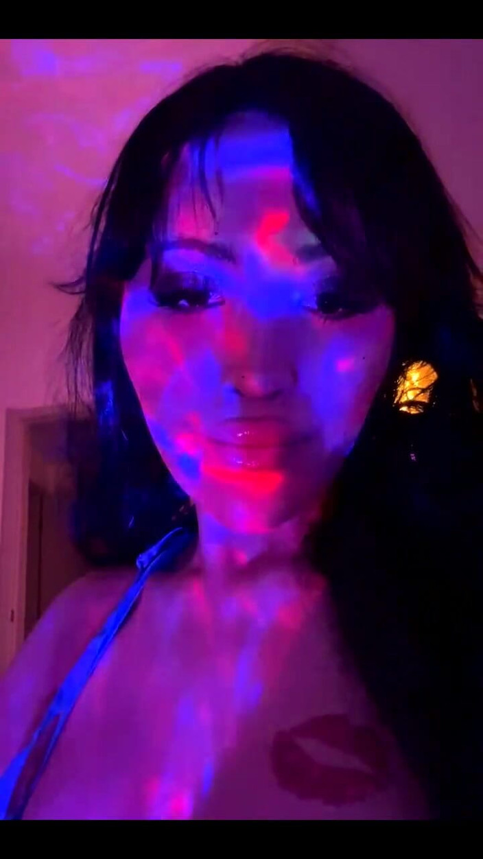 Jayla Cuateco: Baise-moi maintenant