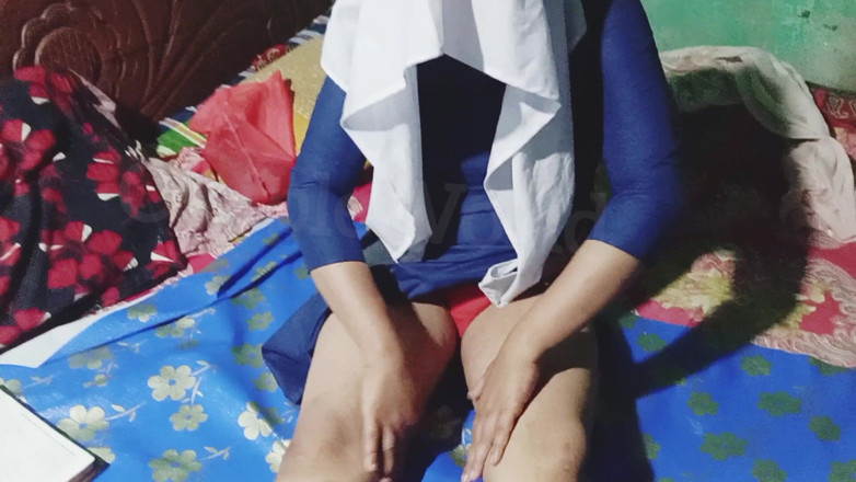 CoupleWorld: Студенти коледжу та гаряче секс-відео вчителя