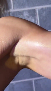Lora Cross Flexing a JOI