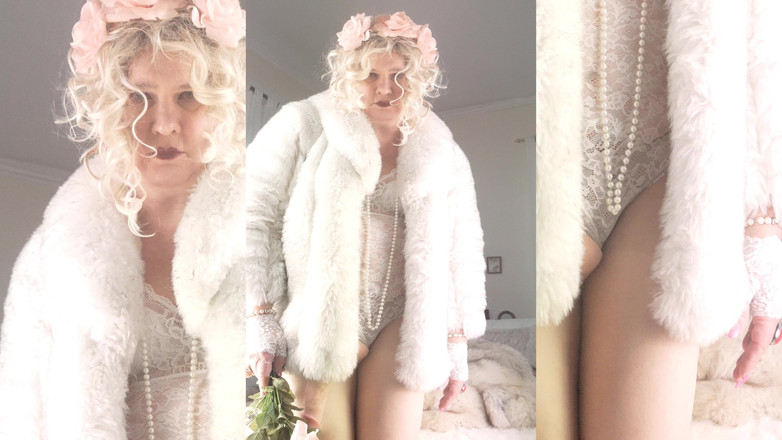 Trans fur bitch: Transfurlady danse en bluefox et dessous blancs