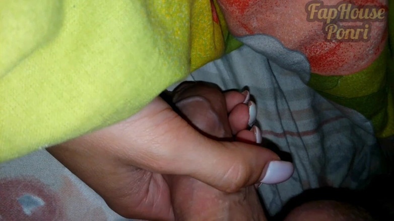 Milasha Ponri: सौतेली बहन की हथेली में cummed