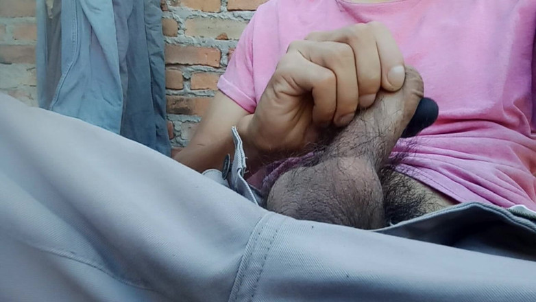 WolfGV: Wanita muda panas menarik penisnya