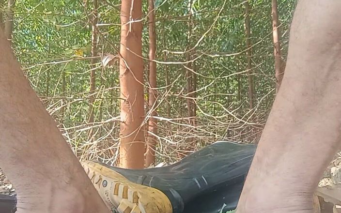 osmar1221: Скоро трахаю и кончаю глубоко в мою тещу и невестку