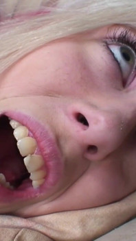 18yo girl Teena Blond rubs one out on the couch