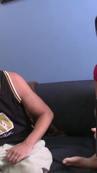 Big ass brunette teen gives perfect blowjob