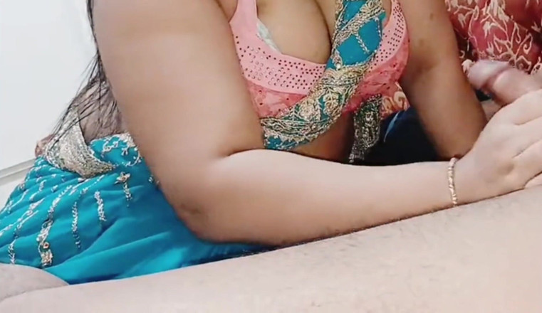 Akhi moni: Bangali Sexy Saree Girl Best Blowjob Big Dick Sucking with...