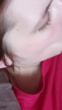 Amateur mamada garganta profunda y corrida facial - compilación