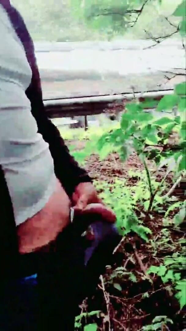 Slutboyben: Slutboyben cam4 біля шосе