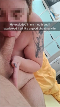 Eu Não Resisti a Me Esgueirar Para Um Boquete Rápido E Desleixado Na Cama Principal