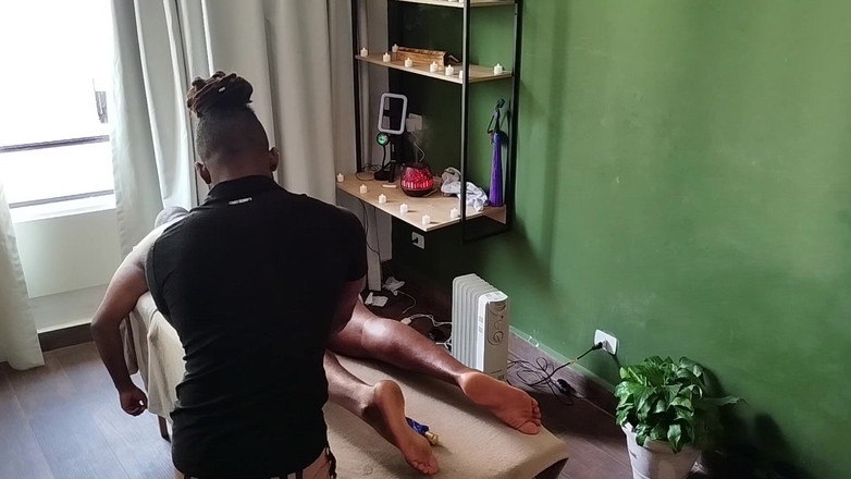 TheBlacKHunterr: Kameran spelar in masgem på björnen