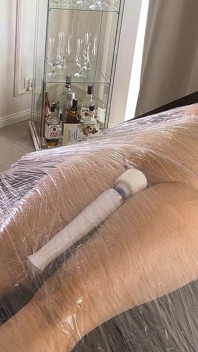 Sessione di bondage stretch amatouer con orgasmi e schizzi multipli