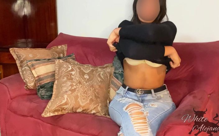 White Alejandro: Schattige tengere latina wil als model beginnen, ze neukt de...