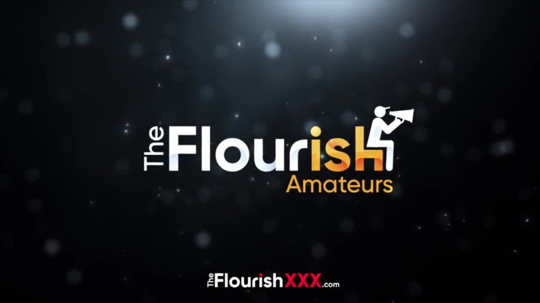 The Flourish XXX: Hannah Grace und queen rose Freya blasen bei florierenden amateuren