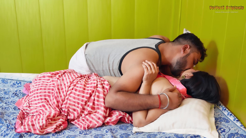 Sexwex blue film: Desi sex v ložnici