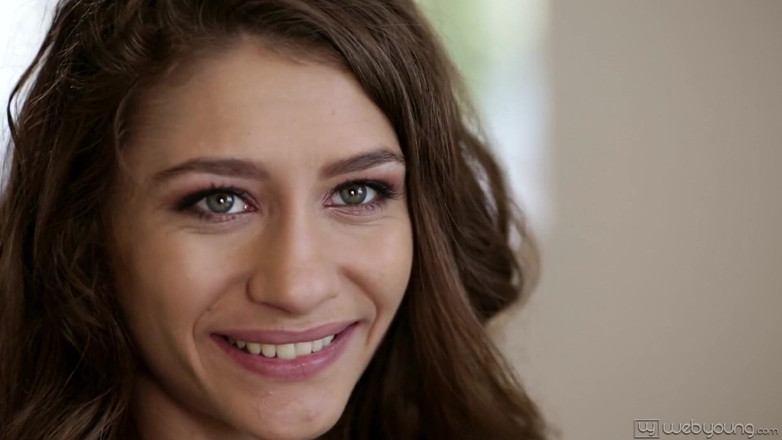 Web Young: Webyoung - ¡conexión de Abella Danger con loco fanático cazador!