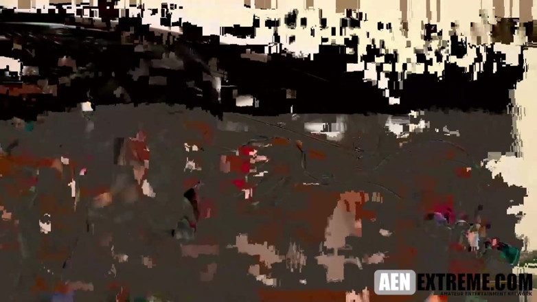 AEN Extreme: Chị em kế tuổi teen đồng tính nữ
