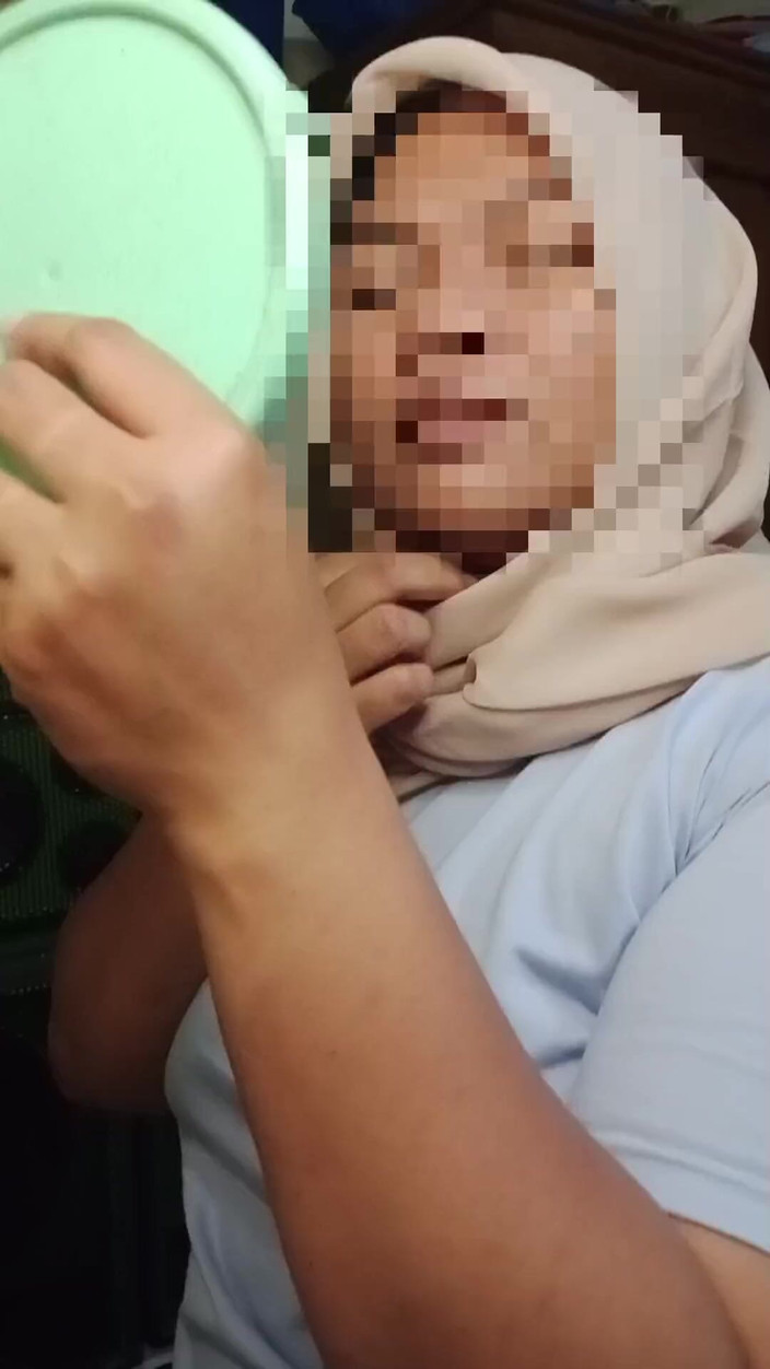 Ayuningsih: Assistente sexy di incontri dalla malesia