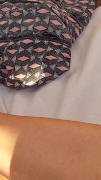 Seleny krásné tělo pózuje a sexuální hry venku