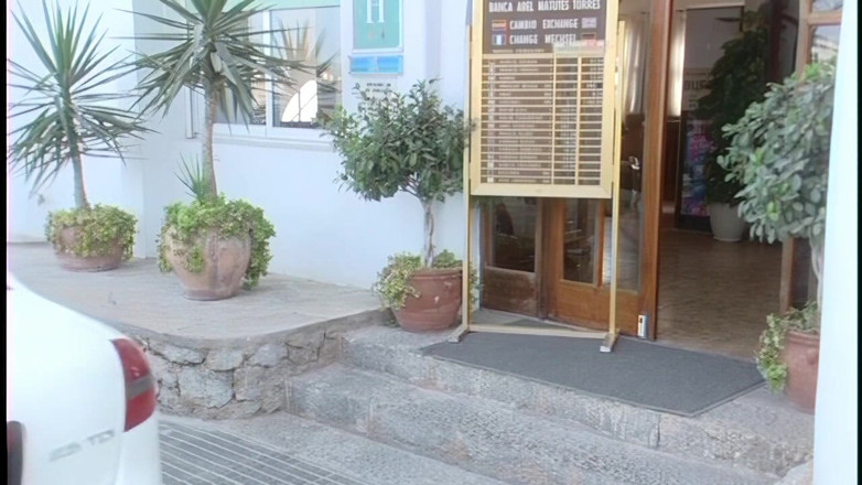 Vintage Fetish: Bionda seduce il tassista in un incontro bollente