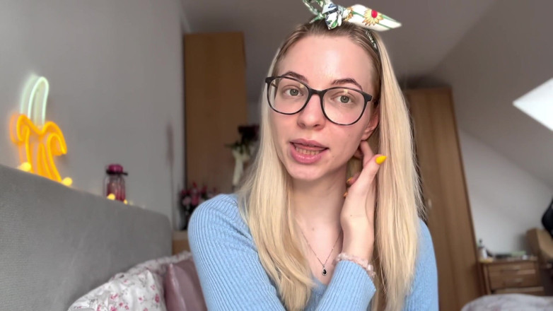 Goddess_Bella_Rae: Saya MengeringkanNya sebanyak $5329 dan Beg New Ysl! (Findom Story)