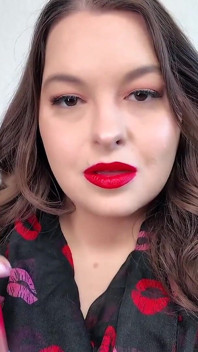 Glossy Red Lips JOI