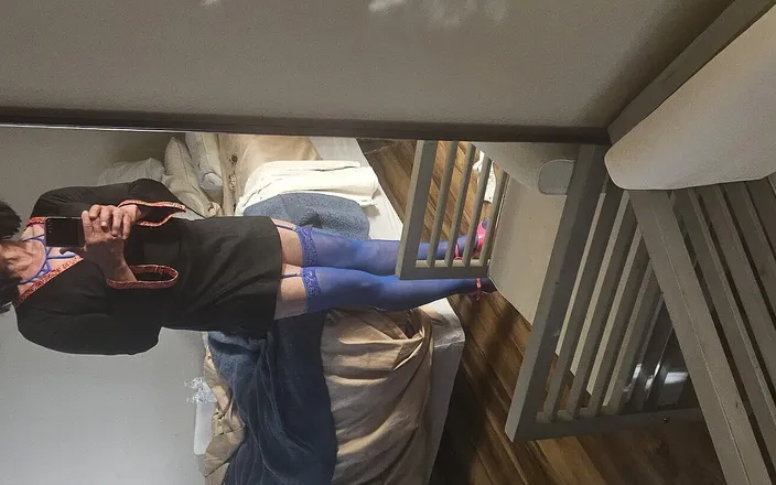 Jasmine Sub: Sissy crossdresser husband glass wand slut