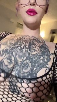 Do I Look Sexy in Fishnets?