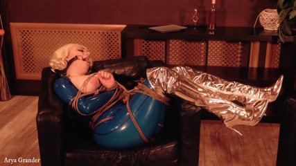 Arya Grander: Bondage in lattice video: arya grander masturbazione sexy