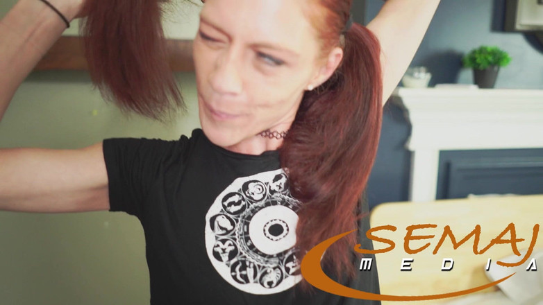 Semaj Media: Semaj Media 性感红发老熟女Baby minx喜欢把我的鸡巴塞进她的嘴里和阴户