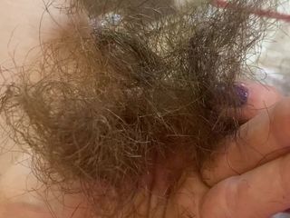 Cute Blonde 666: Aparando meu closeup de cabelo super longo da buceta