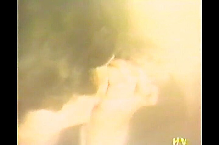 Homegrown Wives: Kåt brunett suger riktig elak kuk