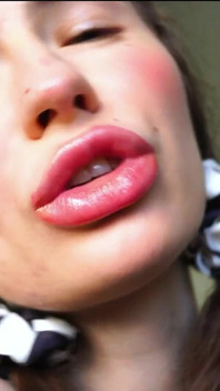 Sensual Golden Melting Kiss