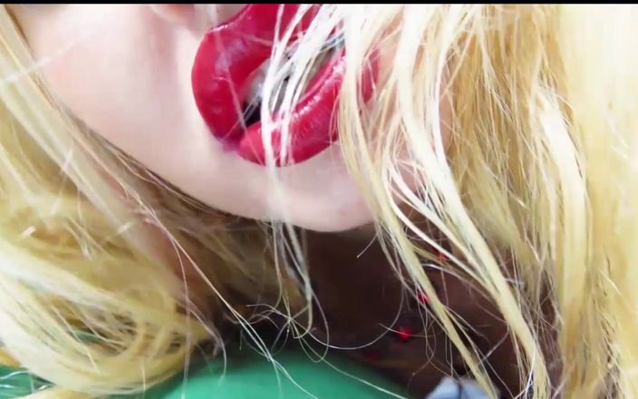 Goddess Celine: Porno kusjes