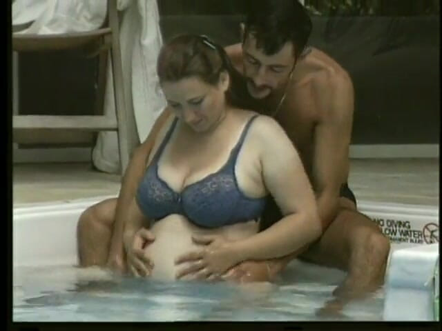 Give me BBW: Un latin couche une femme mature en prédant une baleine...