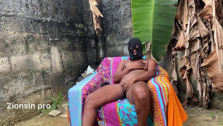 Zion: Africana Foda Quente Ao Ar Livre Em Tempo Quente