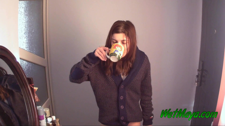 Wet Maya: Koffie doet haar veel plassen