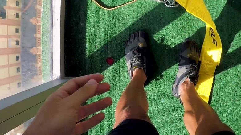 Chokobanana: Ich schlich mich in eine wohnung, um zu stehlen, habe...