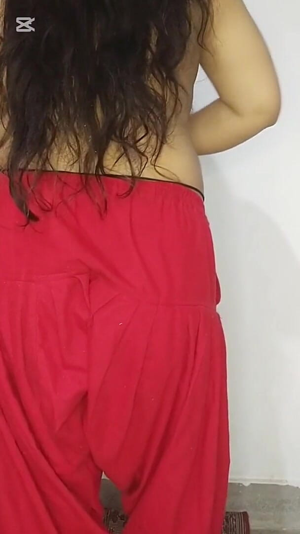 18 Year Old Cute Desi Girl Full Nude Body Show (Rashmika Vibes)