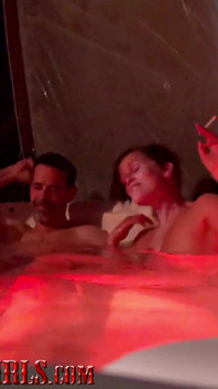 Sexo casual detrás de escena después de la filmación