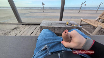 GayKinkCouple: Ngocok kontl berisiko di pantai